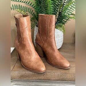 LET'S SEE STYLE‎ Ankle Boots Size 6.5